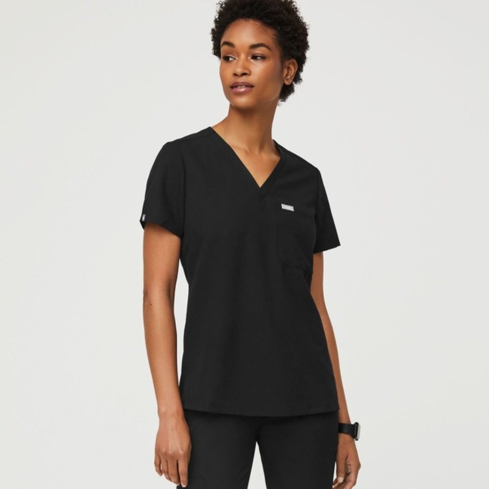 FIGS Catarina One-Pocket Scrubs Top (Black)